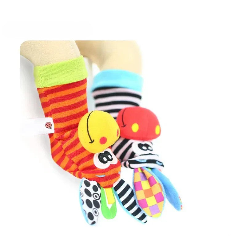SensoryPlush – miękkie, grzechoczące skarpetki i opaski na nadgarstki do wczesnej eksploracji