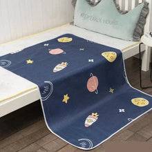 SnugglyNest™ – wodoodporna mata do przewijania dla dzieci w wieku 0+ – utrzymuje łóżko w suchości