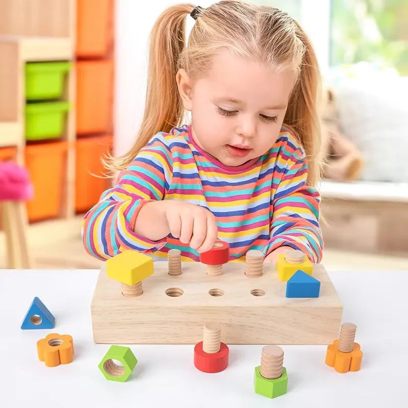 BoltBuddy Montessori Screw Board – Zabawki do ćwiczeń motoryki małej – Wiek 4+