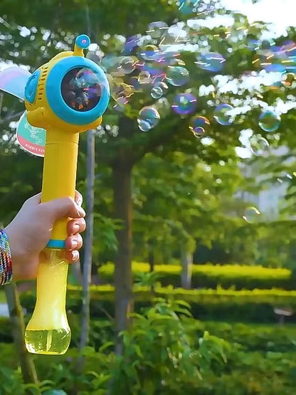 GlowBubble– świecąca zabawka w formie patyczka do robienia baniek mydlanych dla dzieci w wieku 3+